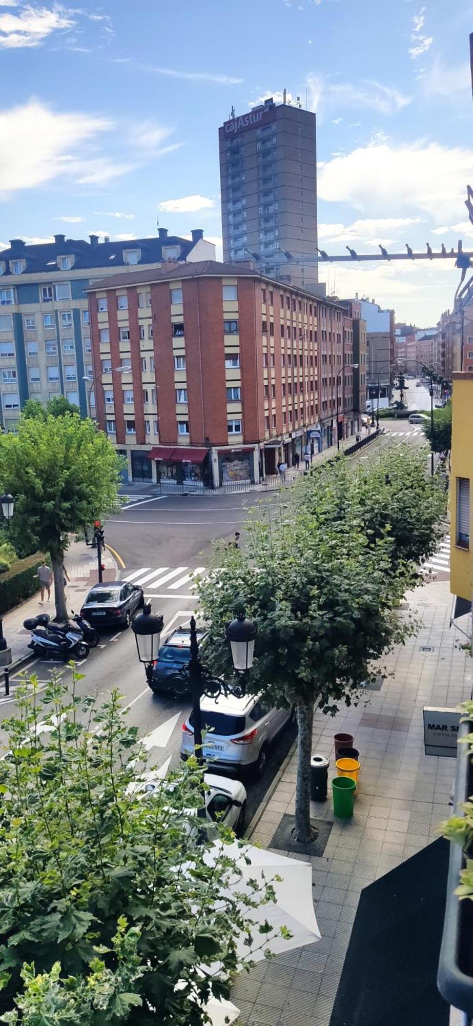 Alojamiento Oviedo 3 Con Parking Zewnętrze zdjęcie